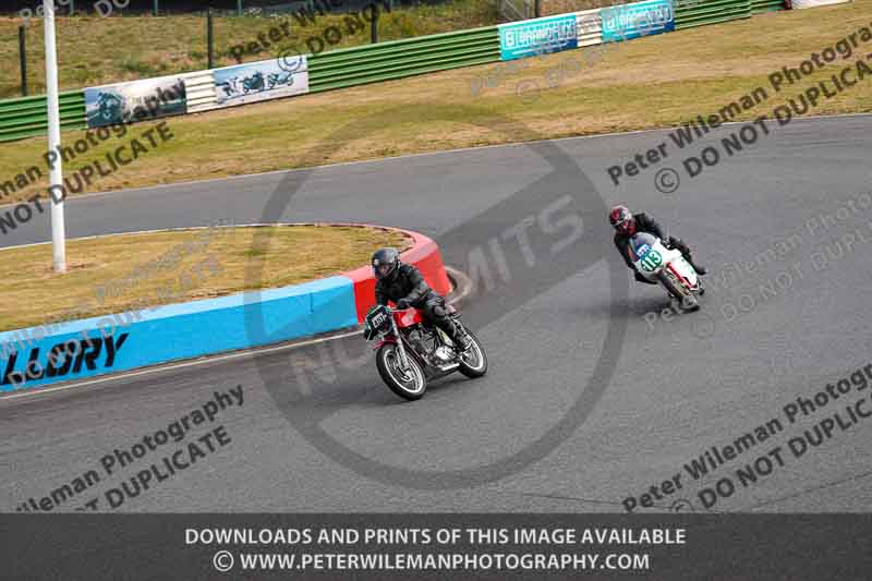 Vintage motorcycle club;eventdigitalimages;mallory park;mallory park trackday photographs;no limits trackdays;peter wileman photography;trackday digital images;trackday photos;vmcc festival 1000 bikes photographs